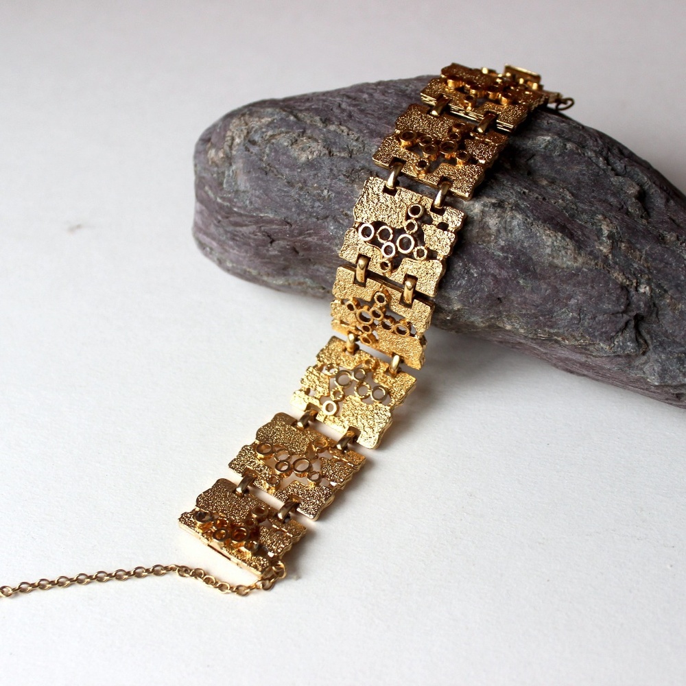 1960s modernist gold tone panels link bracelet abstract modern  Size M